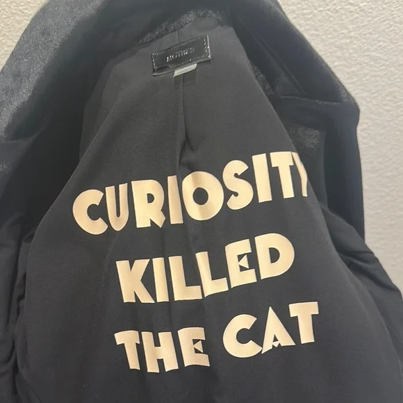 Elegant Black Women's Blazer - Picture 4 of 5